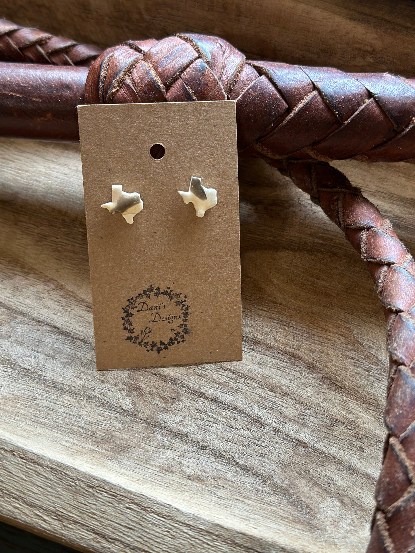 Mini Swirl Texas studs