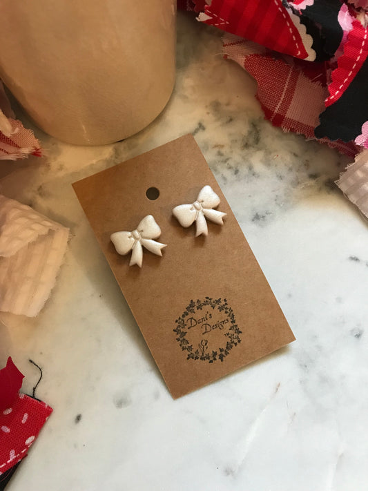 Pearl Bow Studs